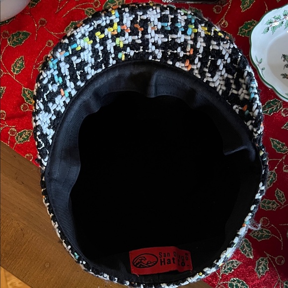 Tweed Cap - Picture 5 of 6